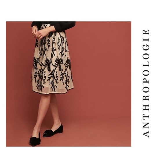 dRA Los Angeles beautiful skirt, tulle over lay, fully lined - Picture 6 of 7